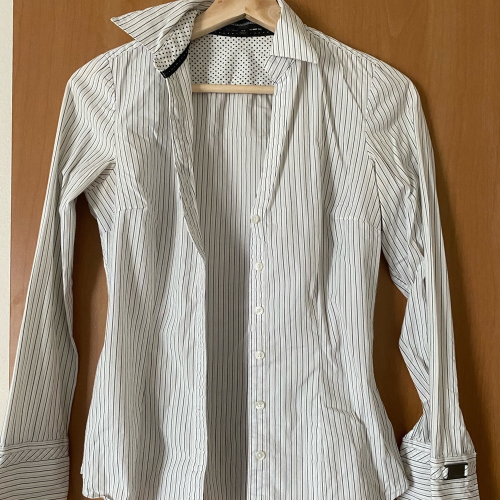 5/$40 - Women’s Dress Shirt, Express